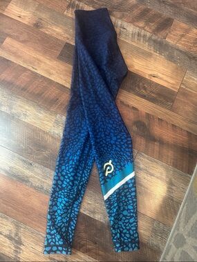 Peloton Blue Gradient Leopard Print Leggings with Teal & White Accent